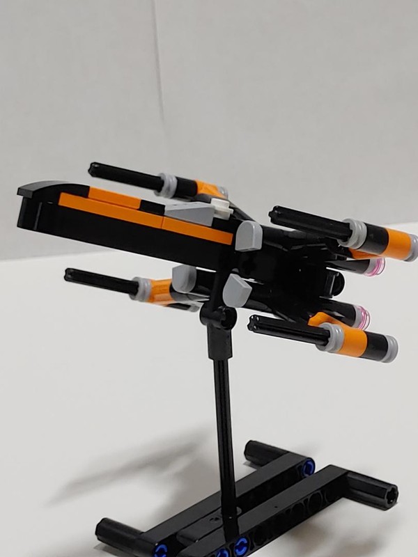 Lego TECHNIC T70 X WING STARFIGHTER