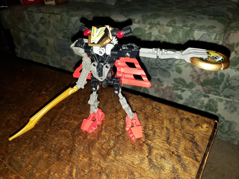Lego Throa Millenium