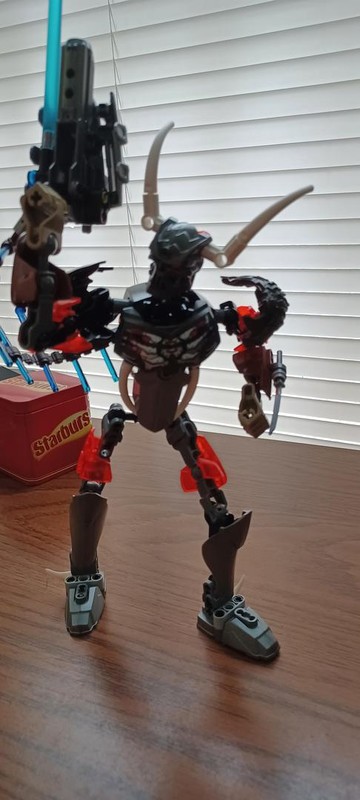 Lego the hunter