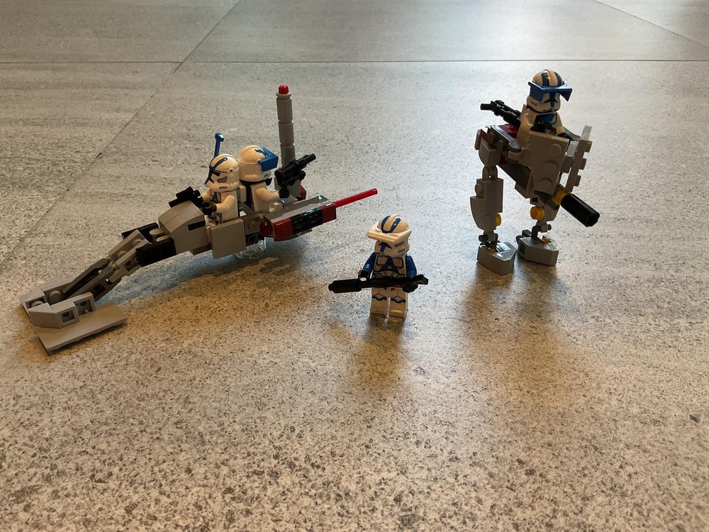 Lego AT-RT and Speeder 75345 alt Build