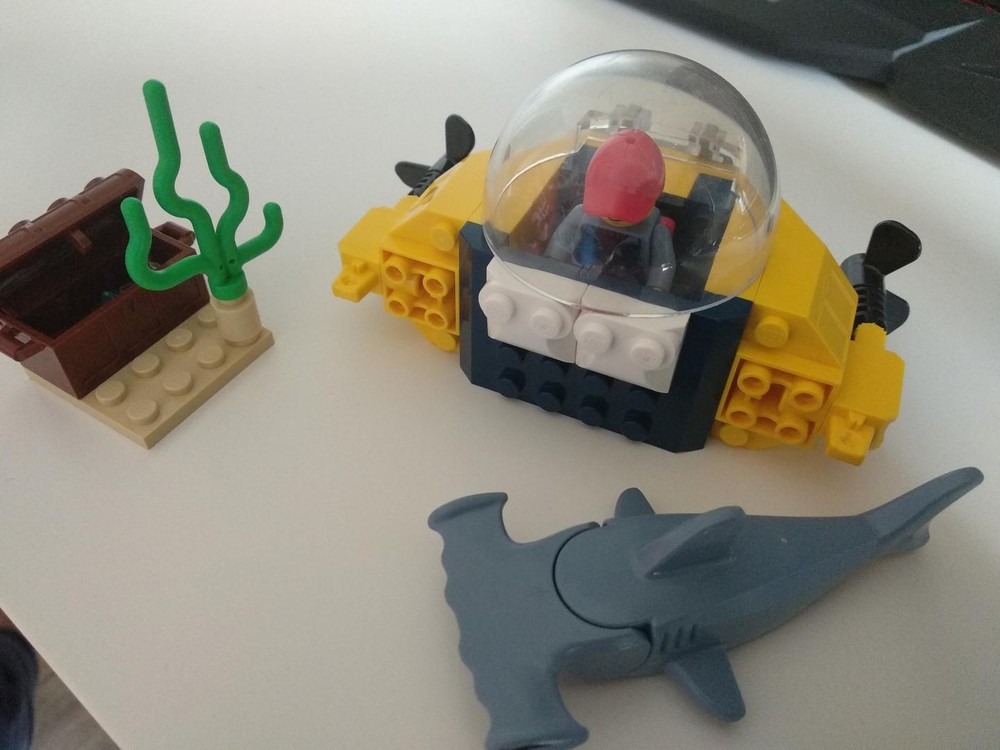 Lego 60263 Submarine alternative