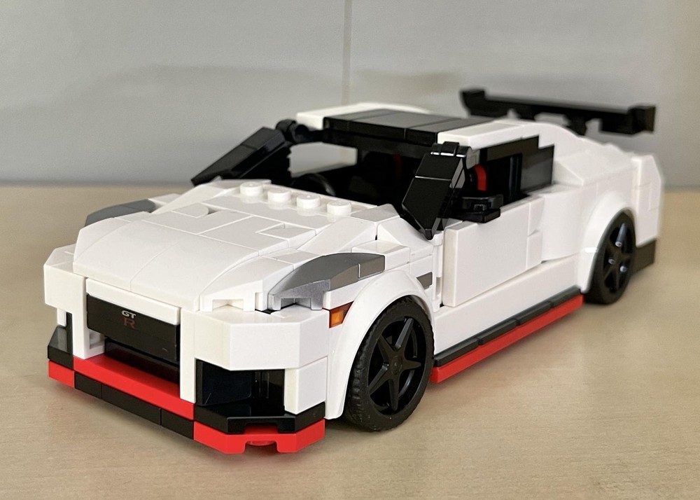 Lego Nissan GT-R Nismo