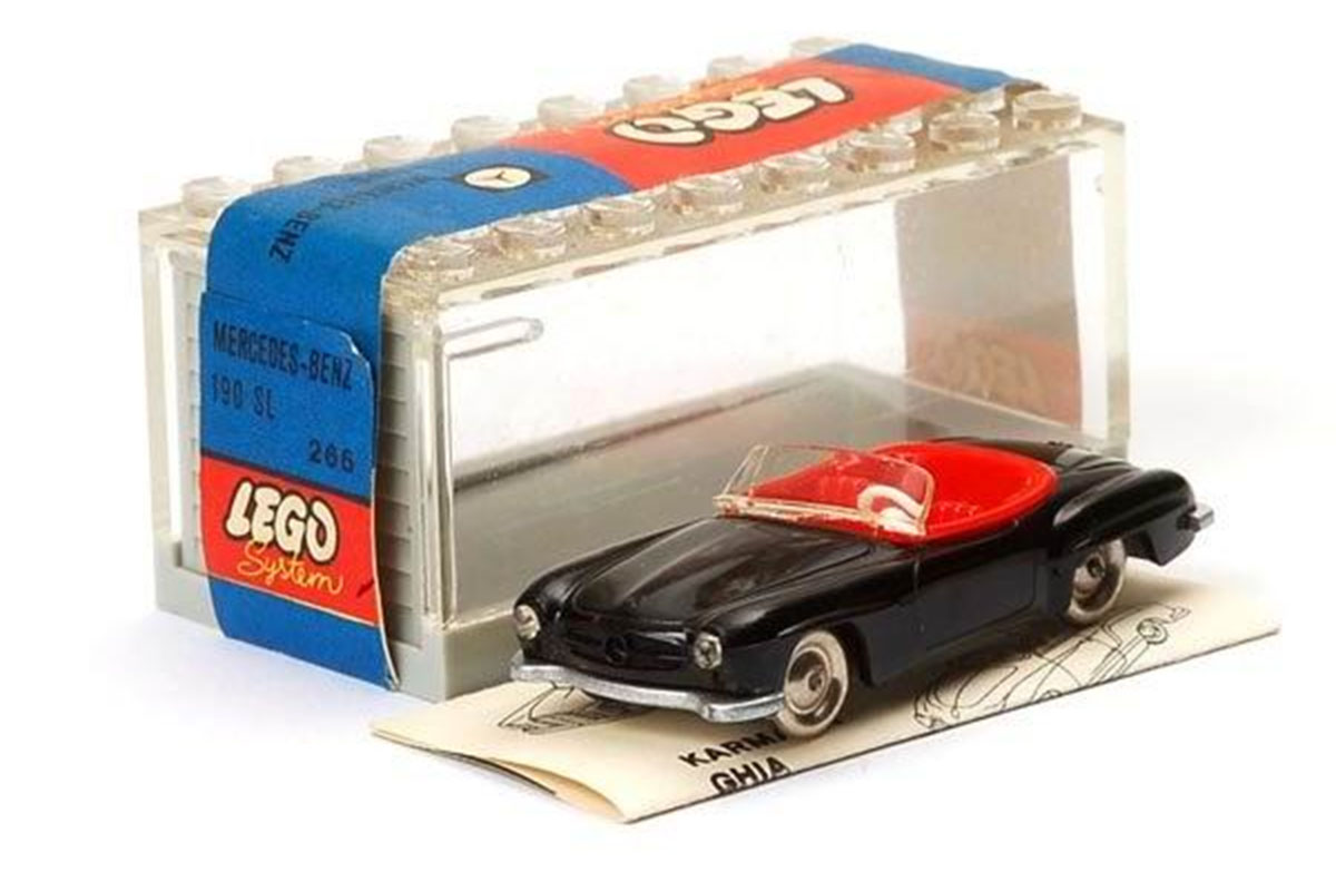 Lego 1:87 Mercedes 190 SL with Garage
