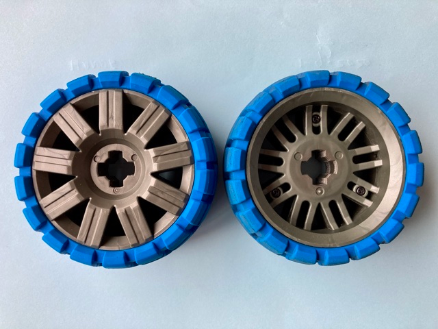 Lego Wheel 72 x 34 with Blue Tire 94 x 40 Balloon Offset Tread