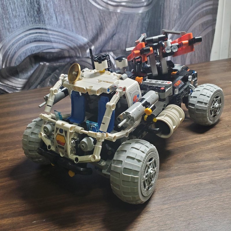Lego 42180 Space themed war machine