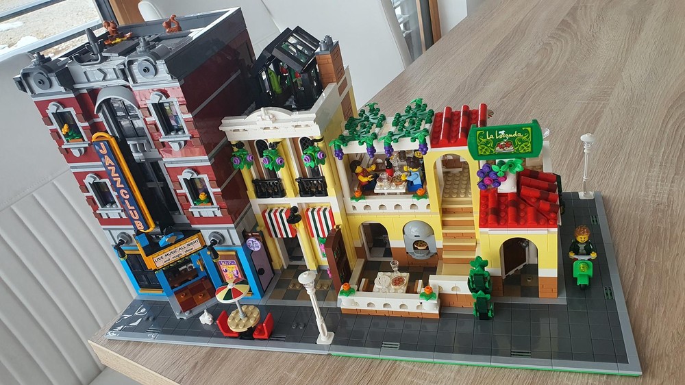 Lego La Locanda Jazz club pizzeria extension - Instructions