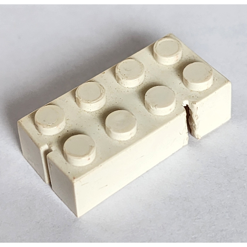 Lego Brick 2 x 4 without Bottom Tubes, Slotted (with 2 slots, opposite corner right) / White