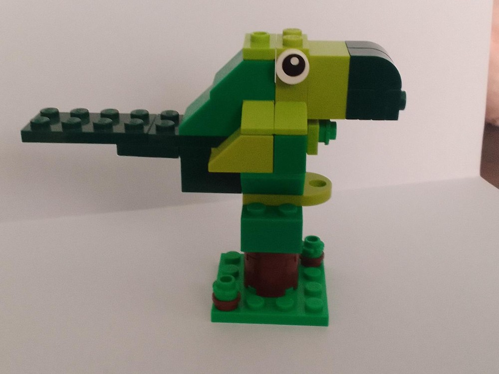Lego Big Toucan