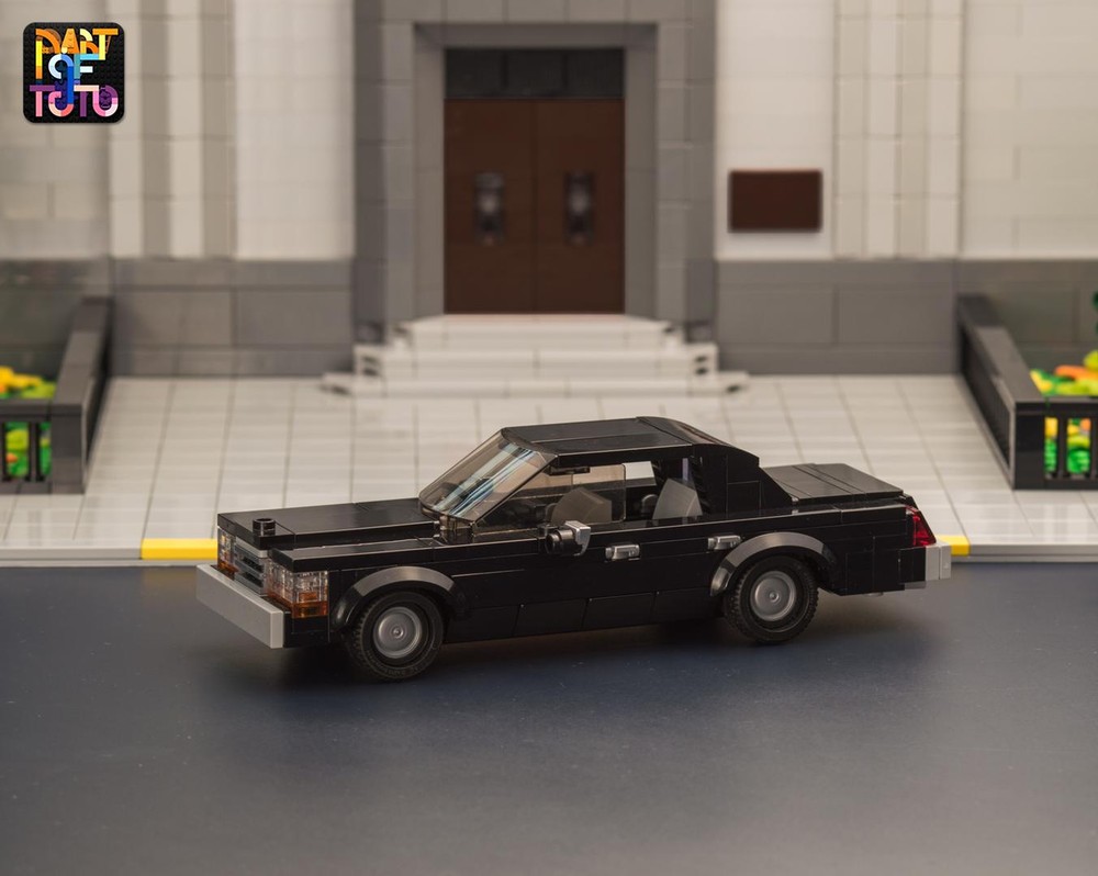 Lego 1987 Ford LTD Crown Victoria from Men in Black