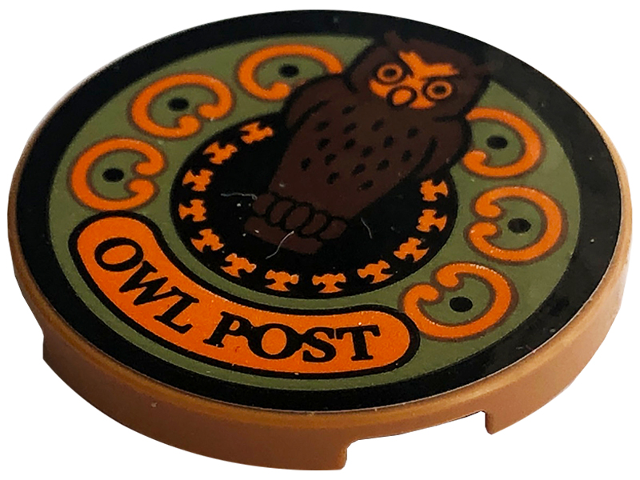 Lego Tile, Round 3 x 3 with 'OWL POST' Logo Pattern (Sticker) - Set 76422 / Medium Nougat