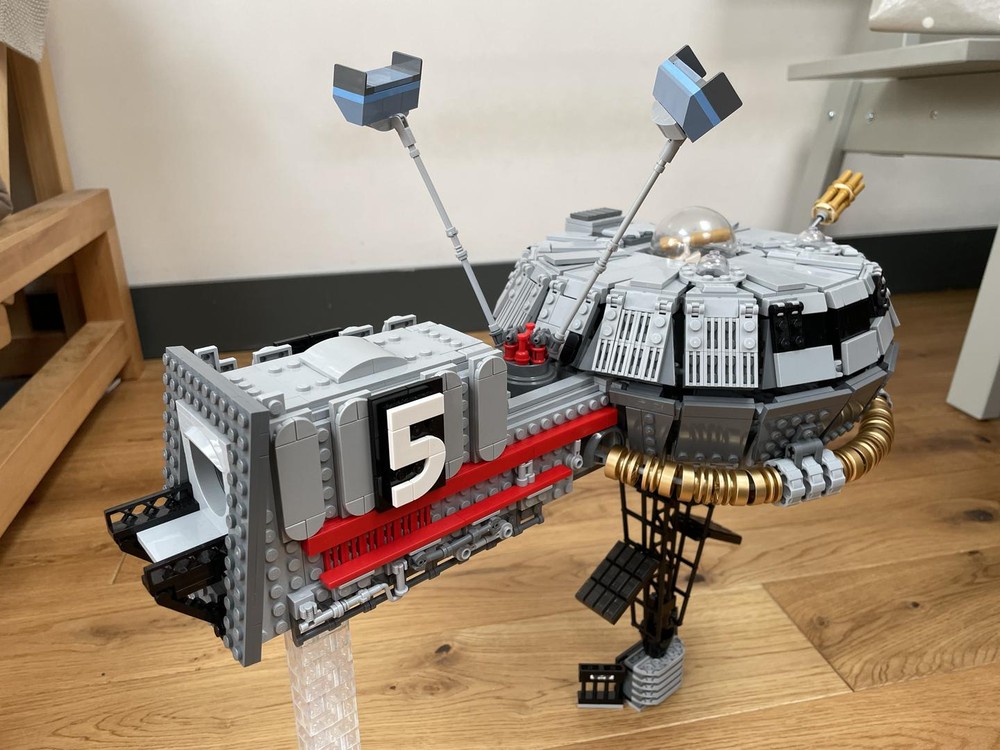 Lego Thunderbird 5