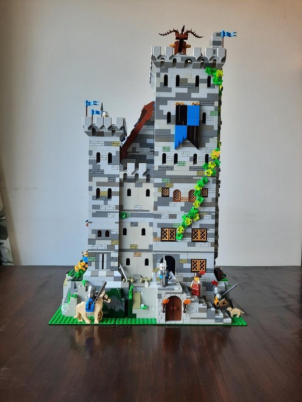 Lego Black falcon keep