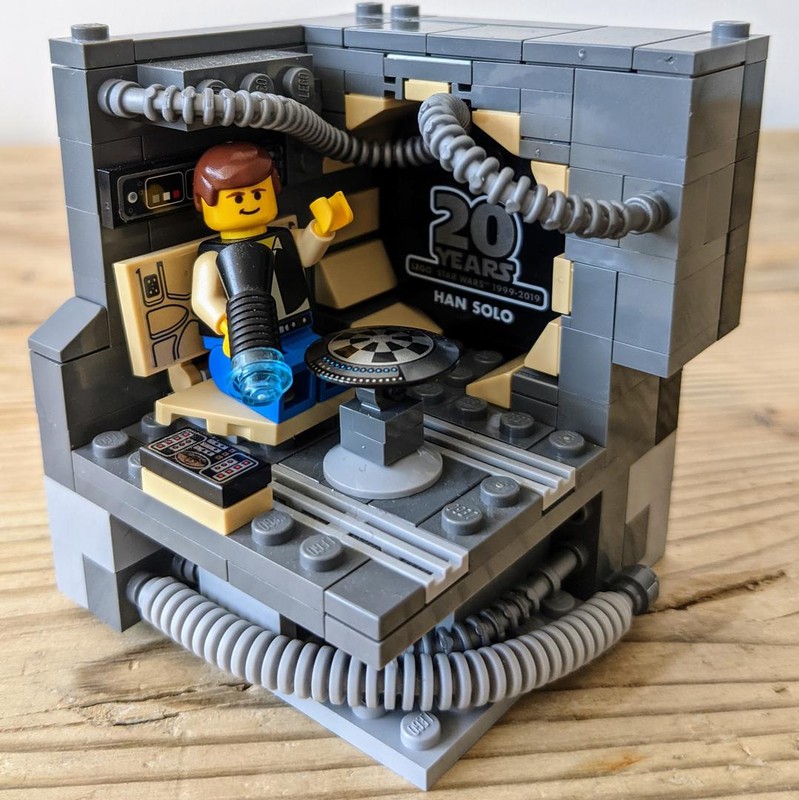 Lego 20th Anniversary Han Habitat