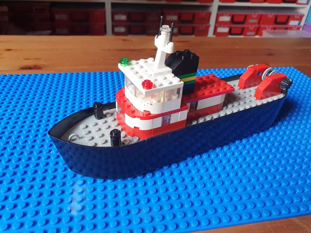 Lego Harbor tugs