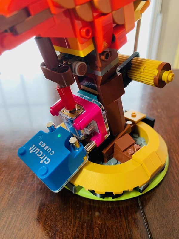 Lego Fawkes 76394 Compact Motorization with Circuit Cubes