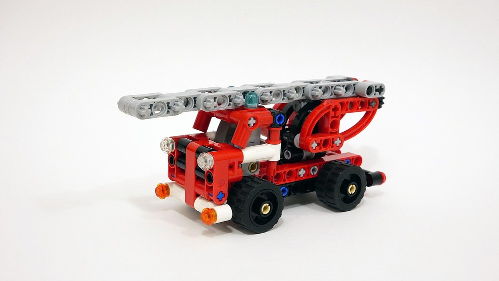 Lego Fire Ladder Truck based on 42088 set