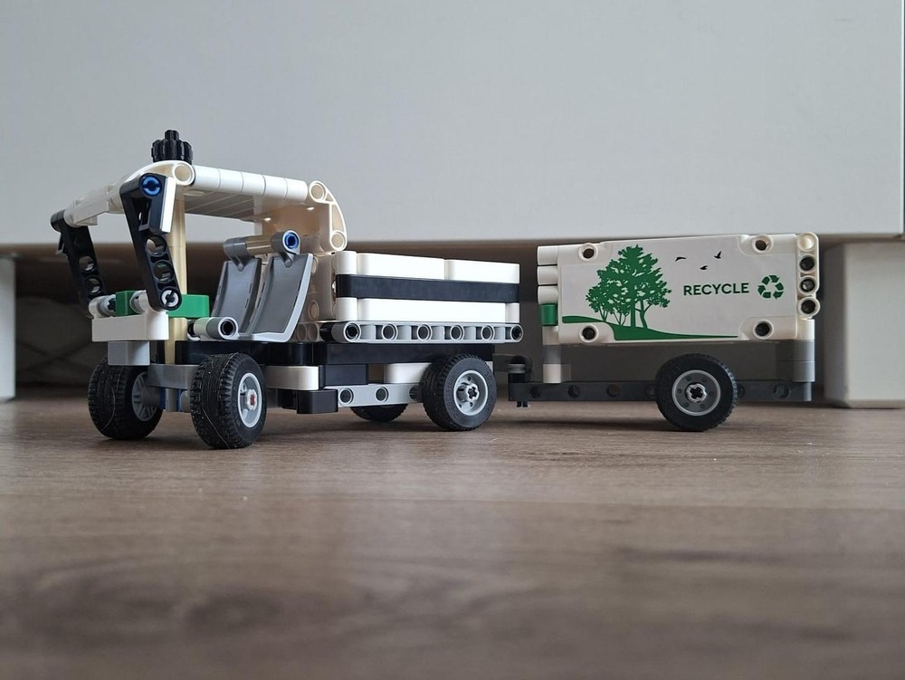 Lego golf car with cargo bay and trailer