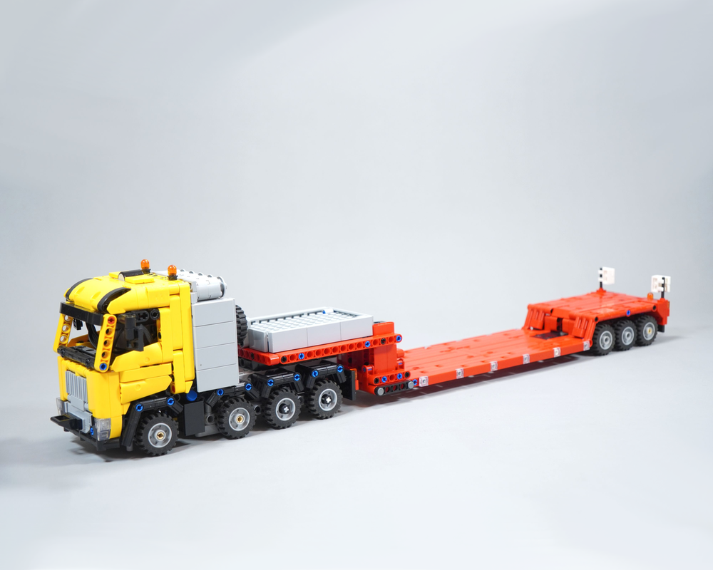 Lego 8x4 Truck with Lowbed Trailer- PF version