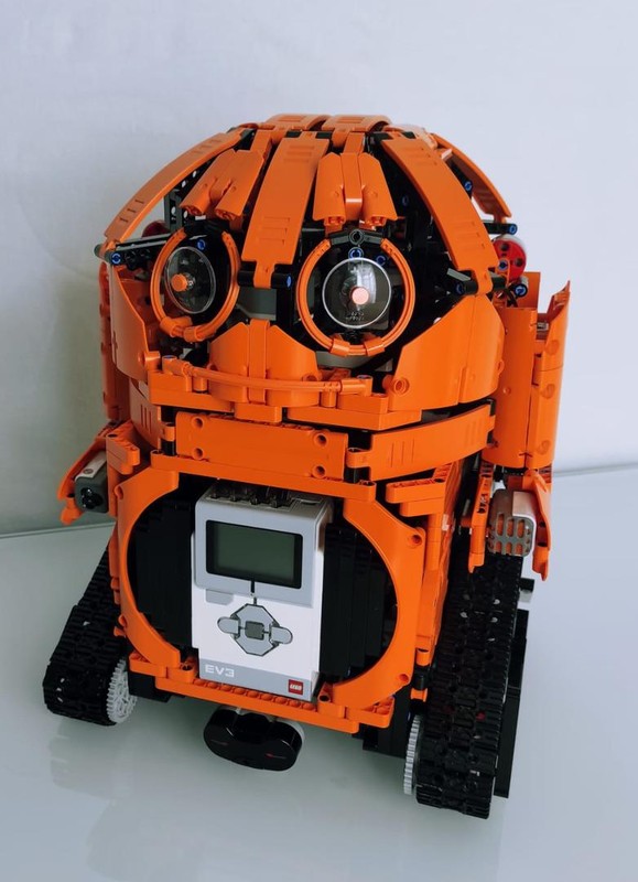 Lego Bobby