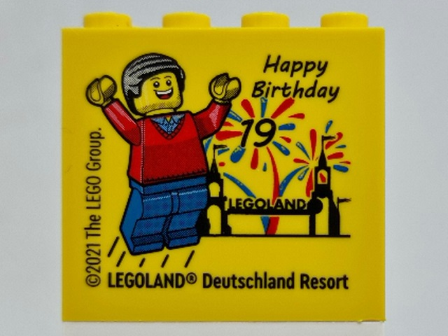 Lego Brick 2 x 4 x 3 with Happy Birthday 19 LEGOLAND Deutschland Resort Pattern