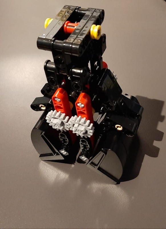 Lego Clamshell grabber