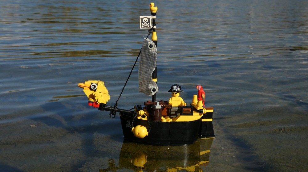 Lego Cute bathtub pirate ship