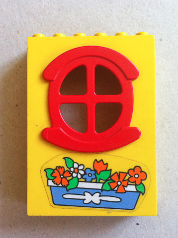 Lego Fabuland Building Wall 2 x 6 x 7 with Round Symmetric Red Window with Flowers Pattern (Sticker) - Sets 132-1 / 341-2