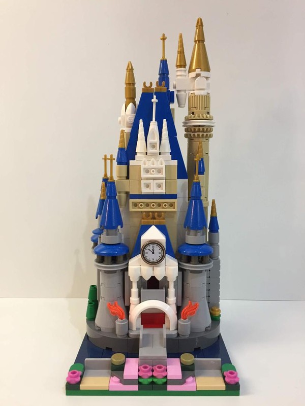 Lego Walt Dìsney World Cinderella Castle