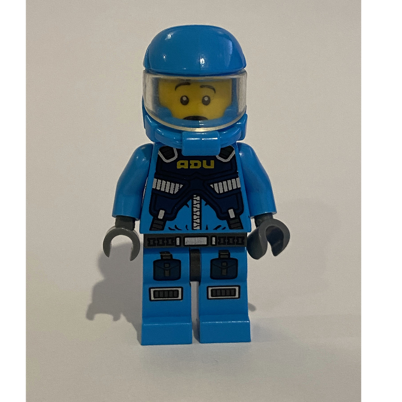 Lego ADU Soldier, Snarl / Surprised, Dark Bluish Gray Hips
