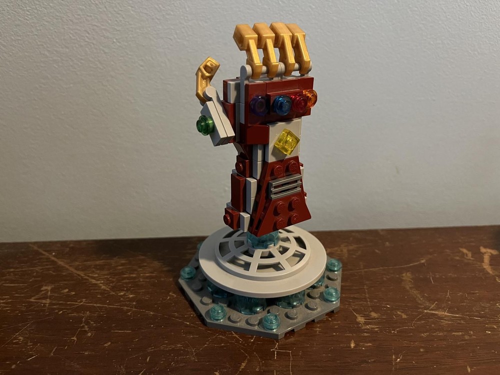 Lego Nano Gauntlet