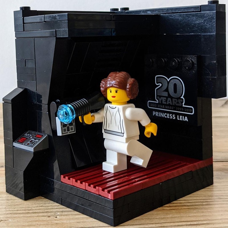 Lego 20th Anniversary Princess Leia Habitat