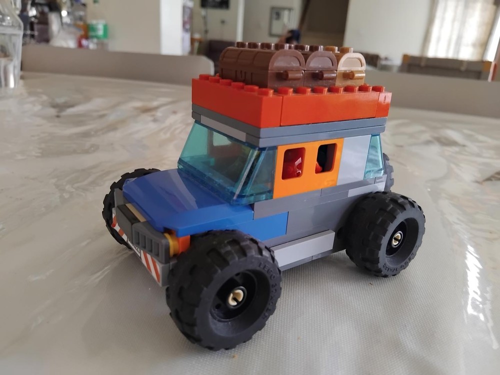 Lego Exploration Jeep