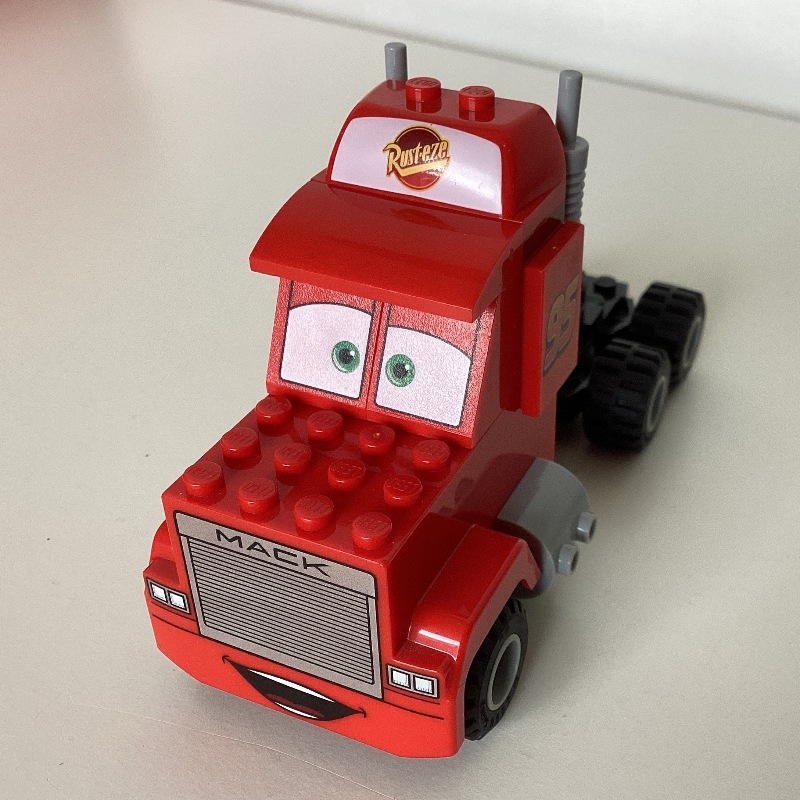 Lego Mack, Single Part Hood