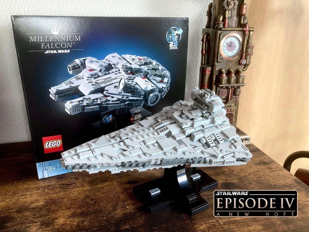 Lego Imperial StarDestroyer Midi Scale