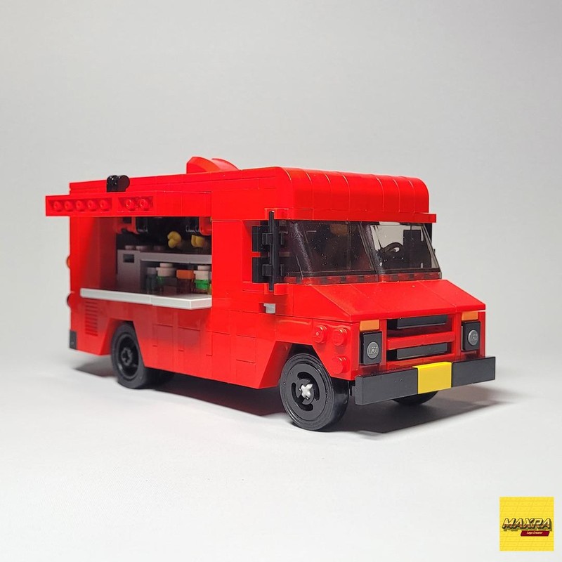 Lego 1990 Chevy P30 Food Truck