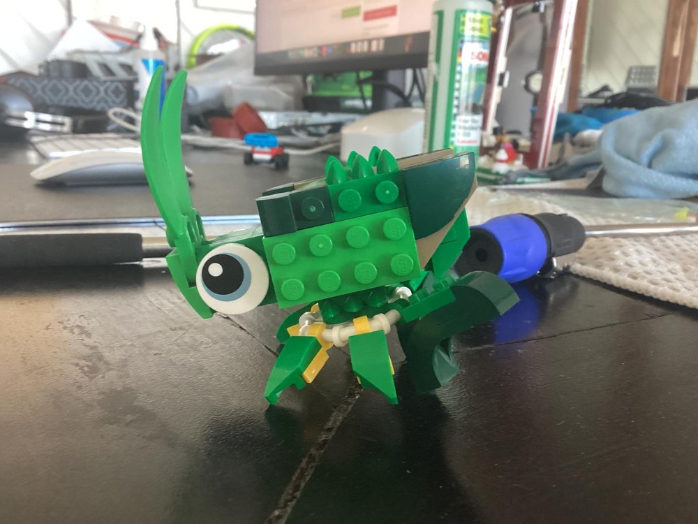 Lego Grasshopper