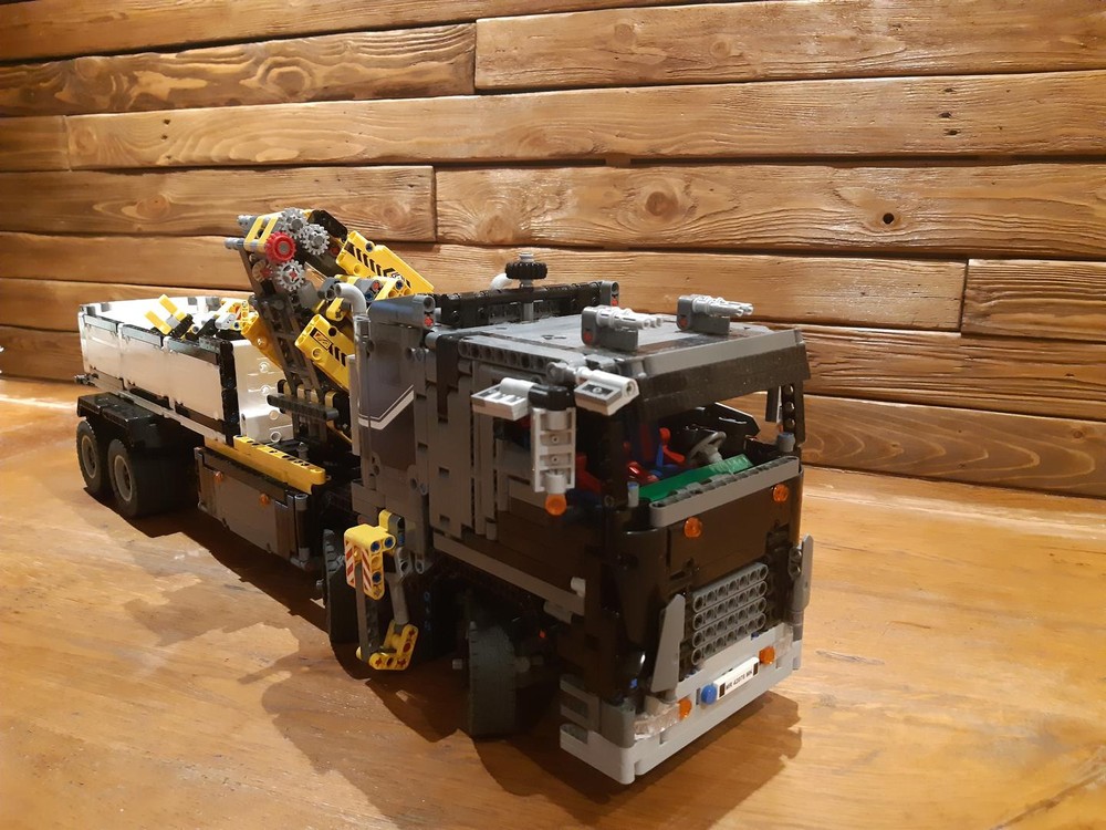 Lego European Crane Truck