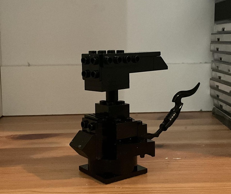 Lego Alien Xenomorph Bust Display