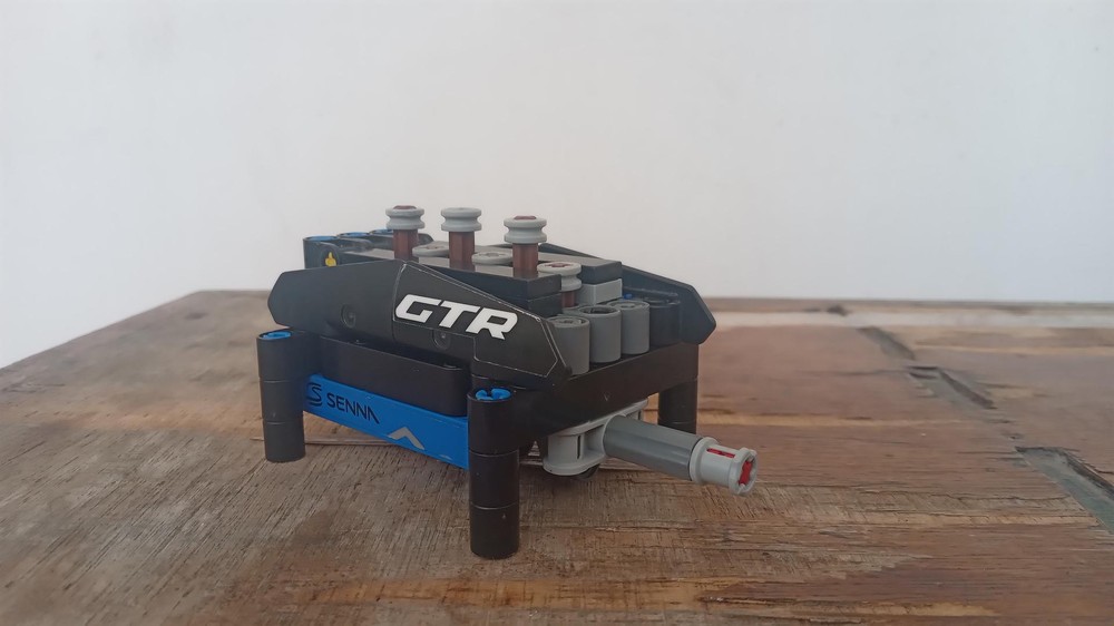 Lego Inline 6 engine 2025