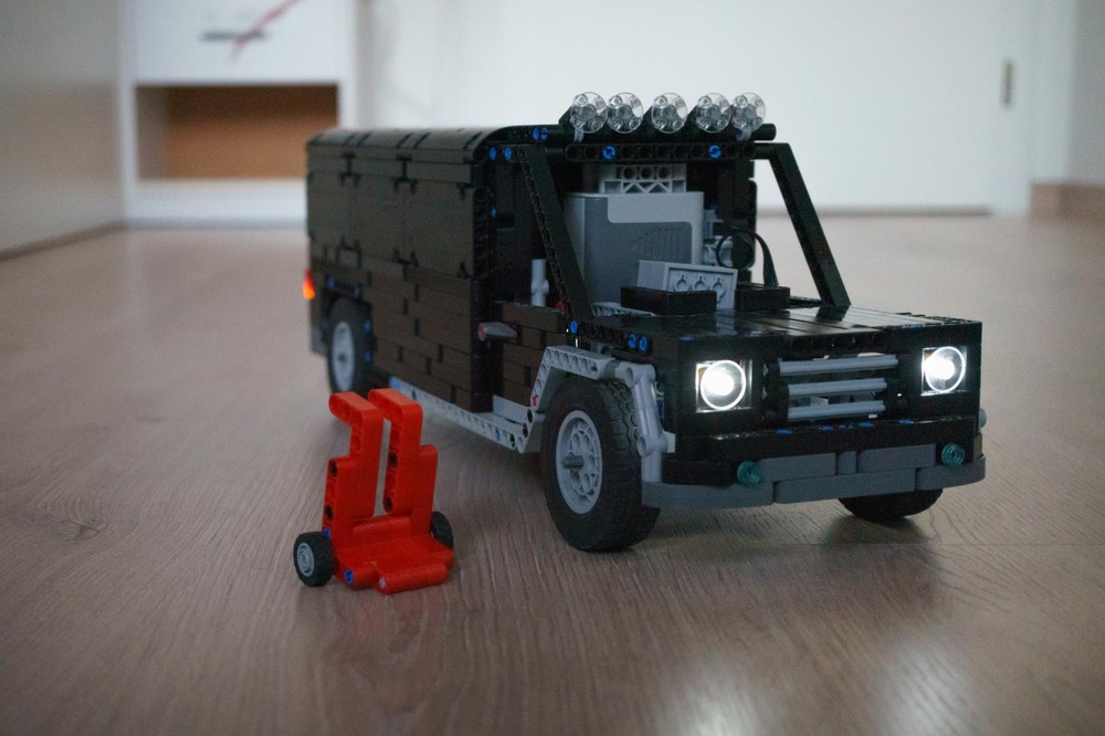 Lego Moving van