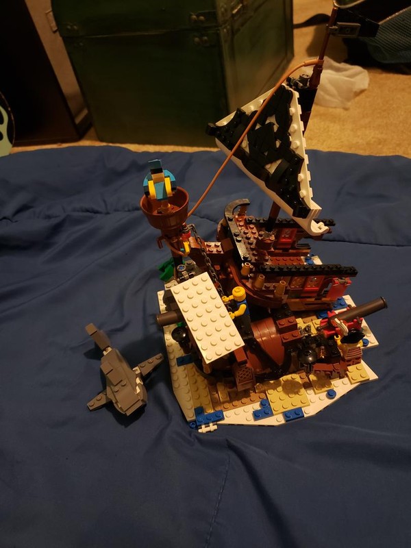 Lego 31109-1 Alternate Pirate Shipwreck