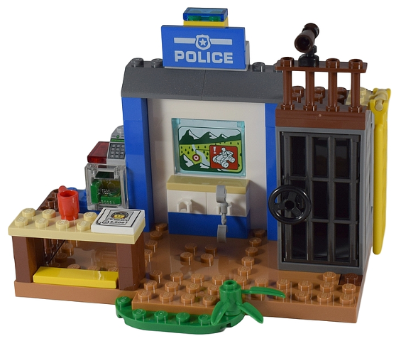 Lego Police Outpost - Set 10751