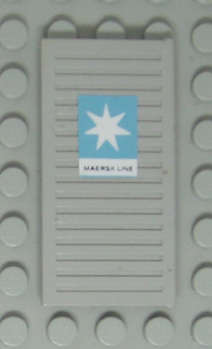 Lego Window 1 x 3 x 5 Shutter with Maersk Line Logo Pattern Right Side (Sticker) - Sets 1552-1 / 1651-2
