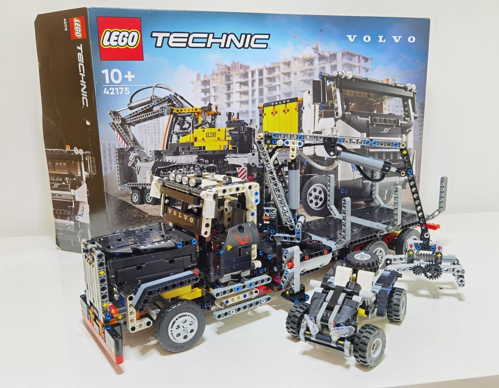Lego 42175 logging truck