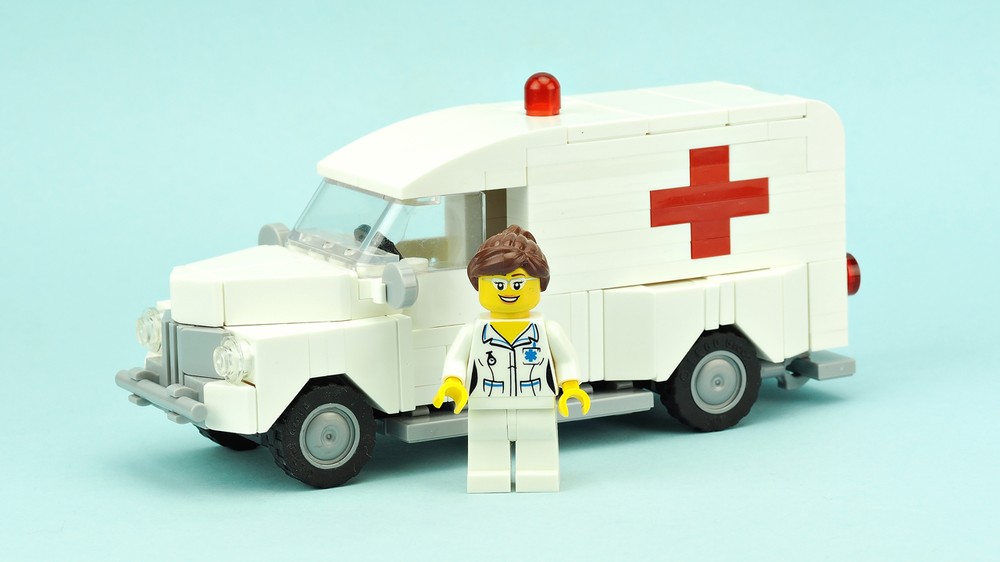 Lego Vintage ambulance
