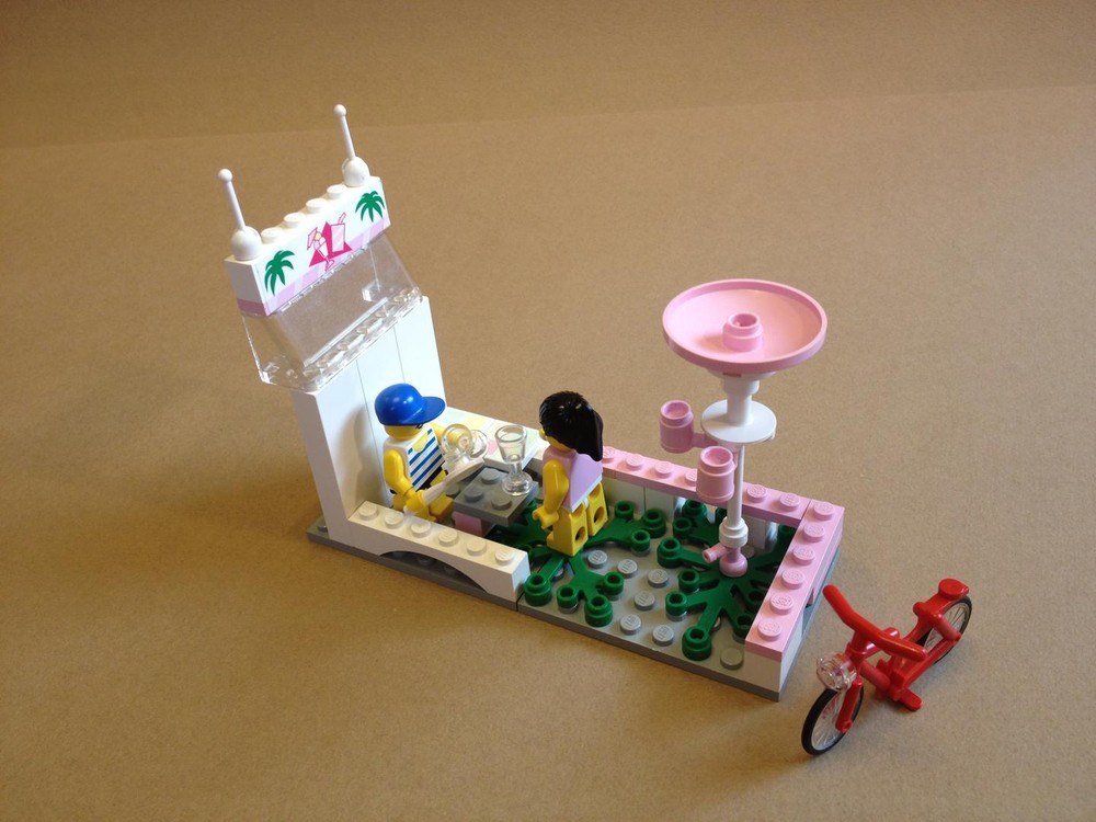 Lego Garden Café