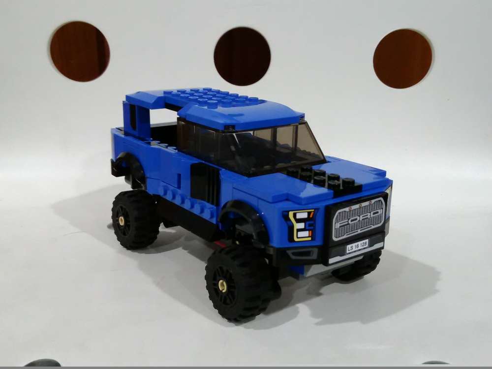 Lego 75875 Ford F-150 SUV