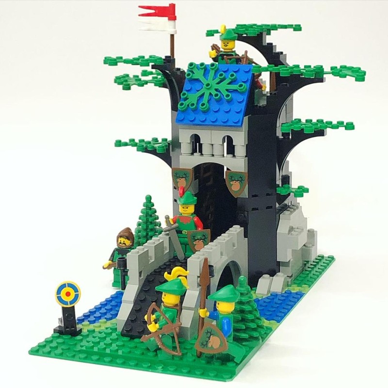 Lego Forestmen's Outpost