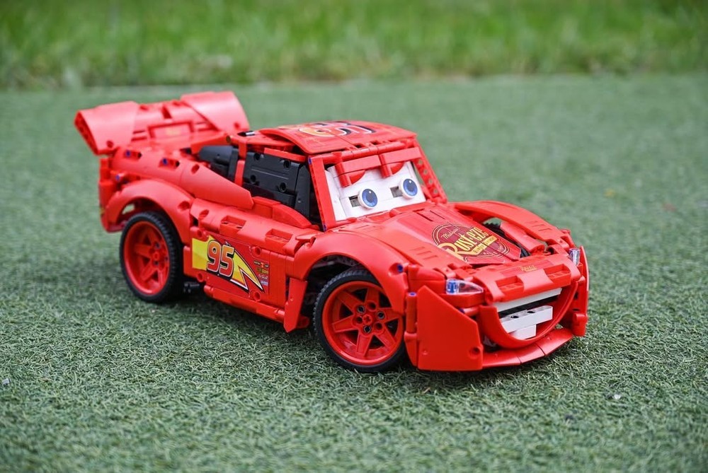 Lego Lightning McQueen