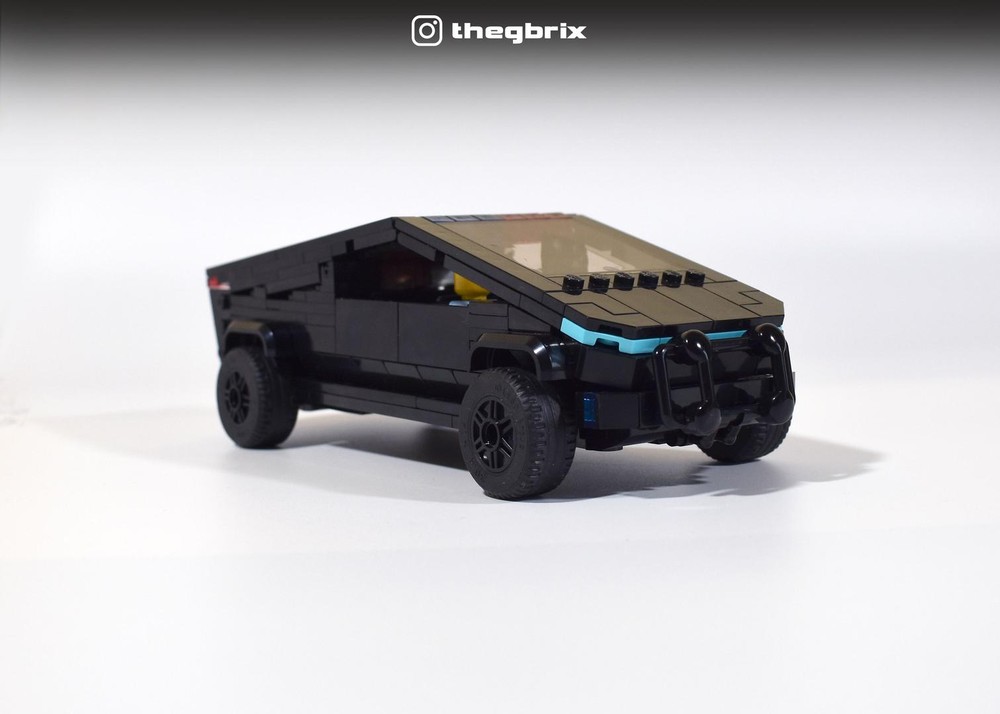 Lego CYBERTRUCK Police Version - 8 stud wide